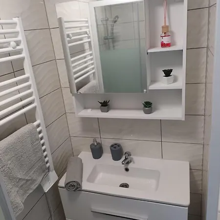 Bel Apparetement 2 Pieces En Centre-ville De Appartement *