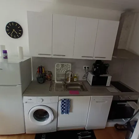 Appartement Bel Apparetement 2 Pieces En Centre-ville De *